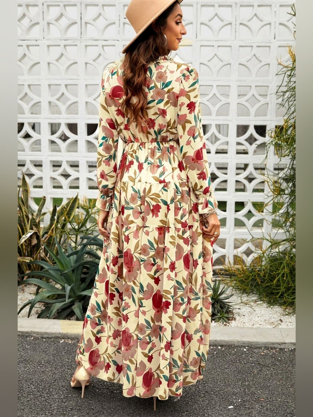 Floral Maxi Dress with Long Sleeves And Ruffles - Picture 3 of 10